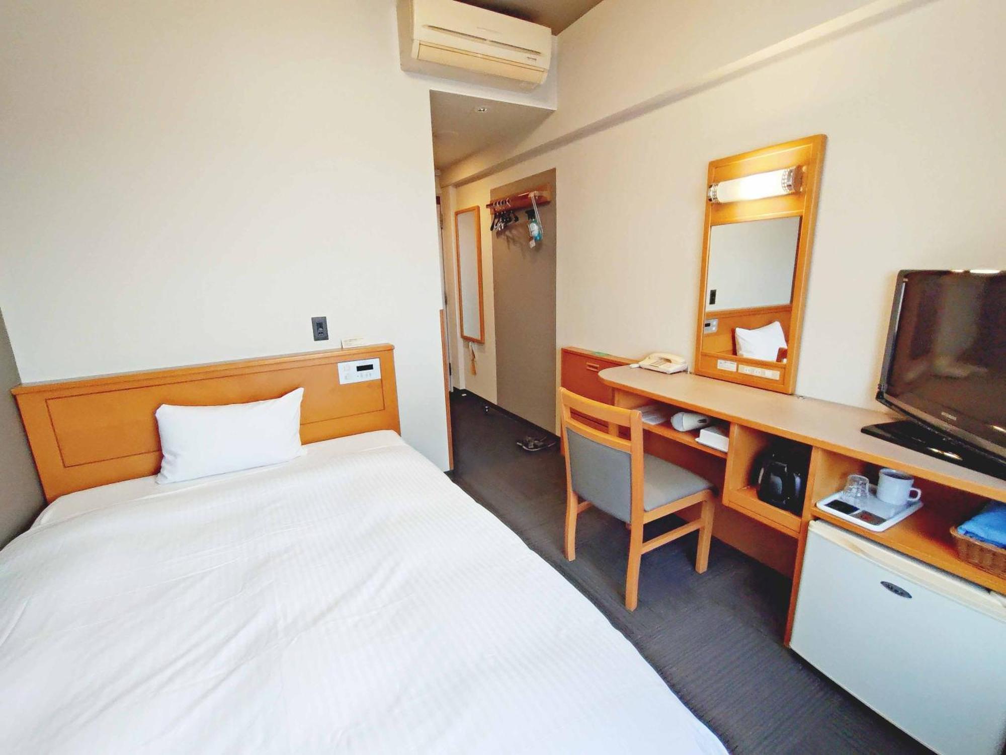Hotel Route-Inn Toyokawa Inter Экстерьер фото