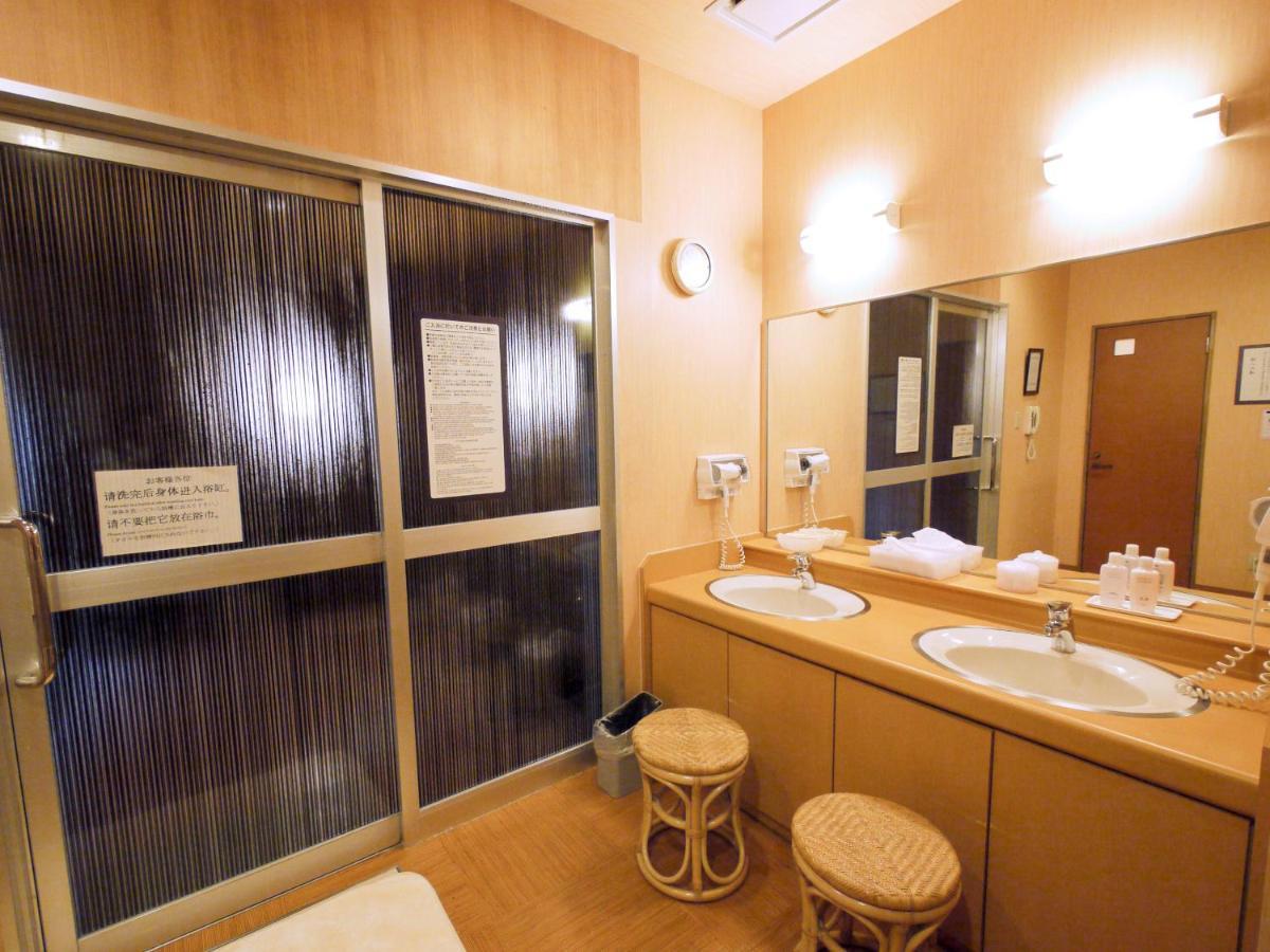 Hotel Route-Inn Toyokawa Inter Экстерьер фото